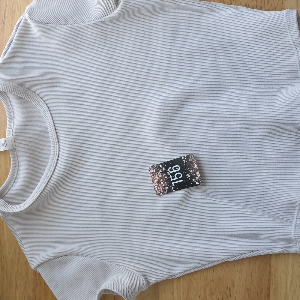 ALO Yoga White Ribbed Crop Top